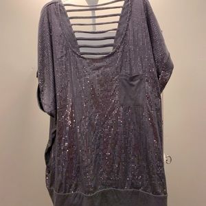 ✨✨Sparkly Grey Top✨✨